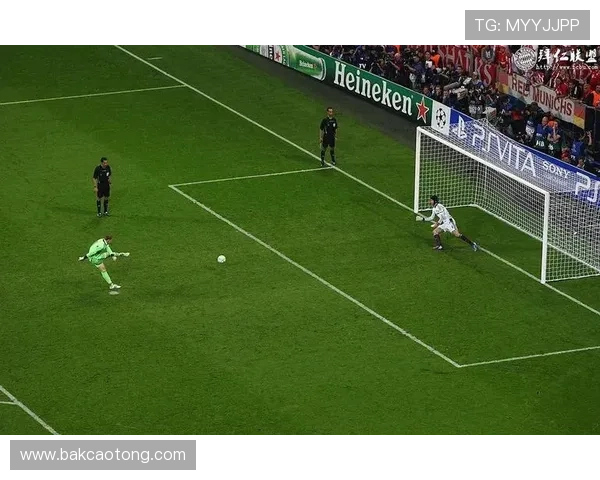 拜仁若失诺伊尔 或引进汉堡门将霍伊尔 拜仁若失诺伊尔 或引进汉堡门将霍伊尔